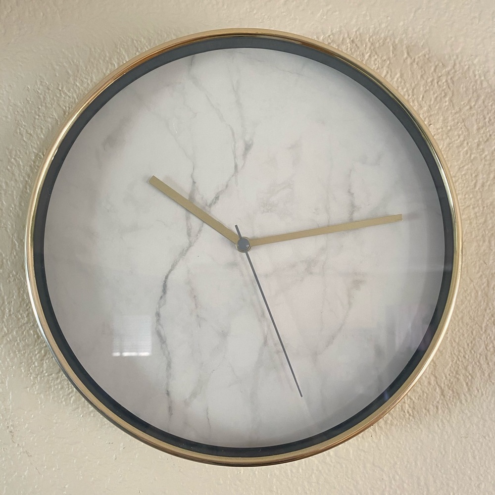Wall clock